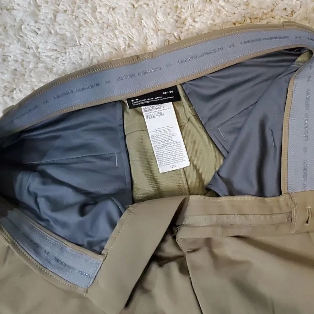 UNDER ARMOUR Loose Straight Leg Pants - Picture 3 of 8